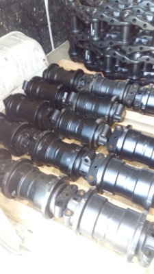 Каток опорный Komatsu PC400-7 208-30-00210