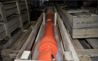 Гидроцилиндр стрелы Hitachi ZX240-3 9246748 / 9246749 / 4628626